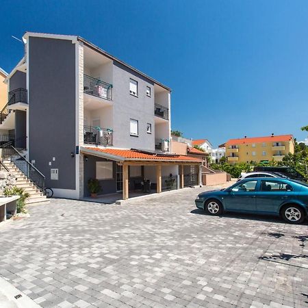 Apartments With A Parking Space Baska, Krk - 18808 Dış mekan fotoğraf