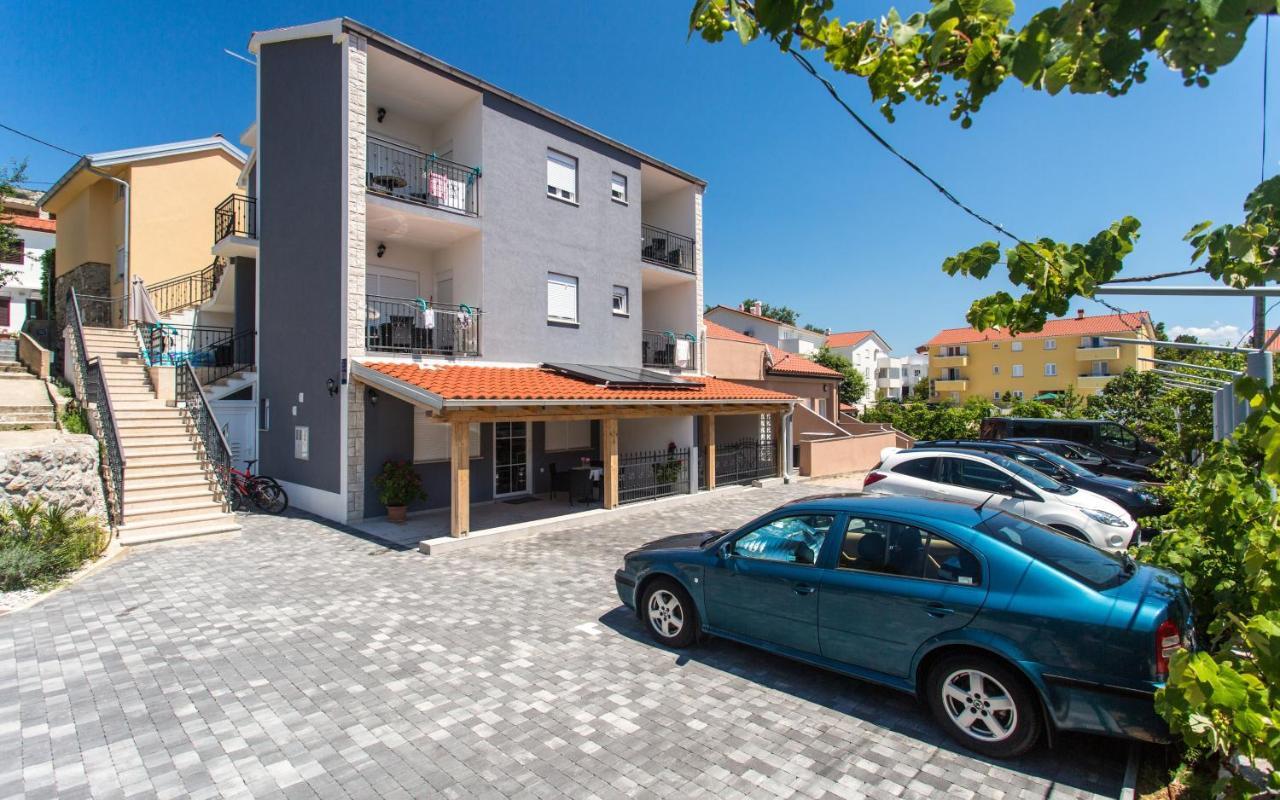 Apartments With A Parking Space Baska, Krk - 18808 Dış mekan fotoğraf