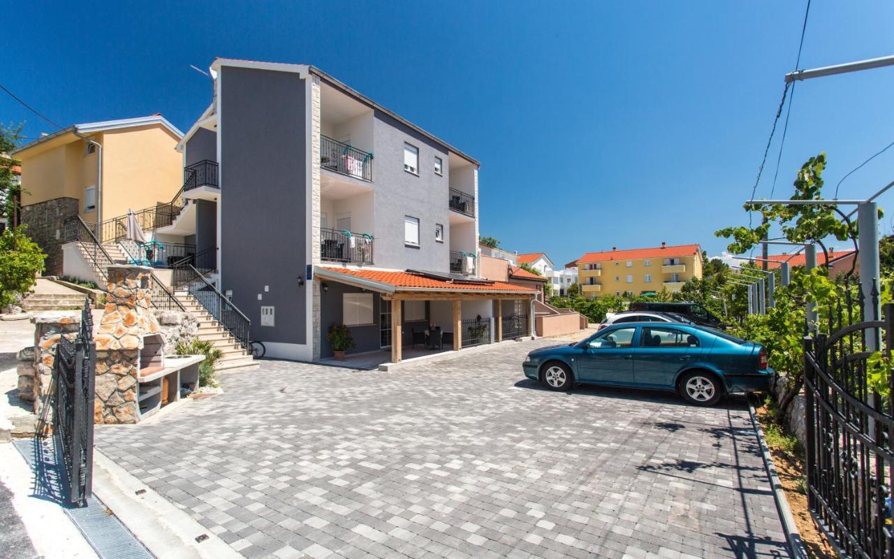 Apartments With A Parking Space Baska, Krk - 18808 Dış mekan fotoğraf
